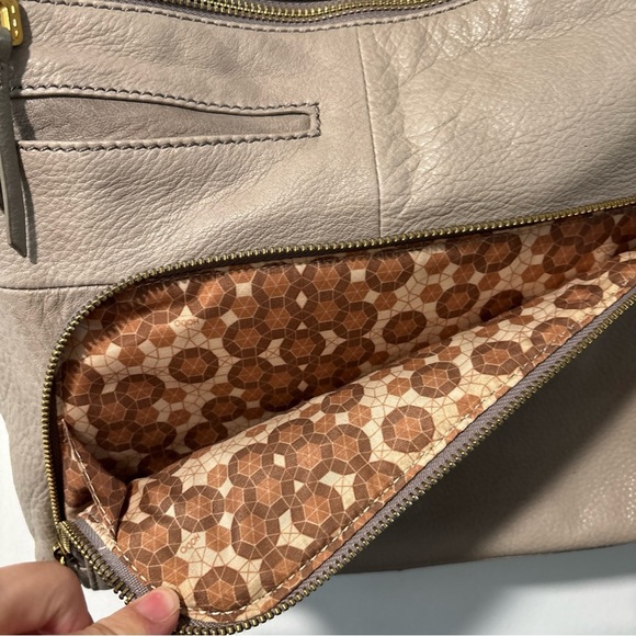 Hobo international Liberty Taupe Gray Leather Shoulder Bag Tote Gold Hardware - Picture 4 of 10